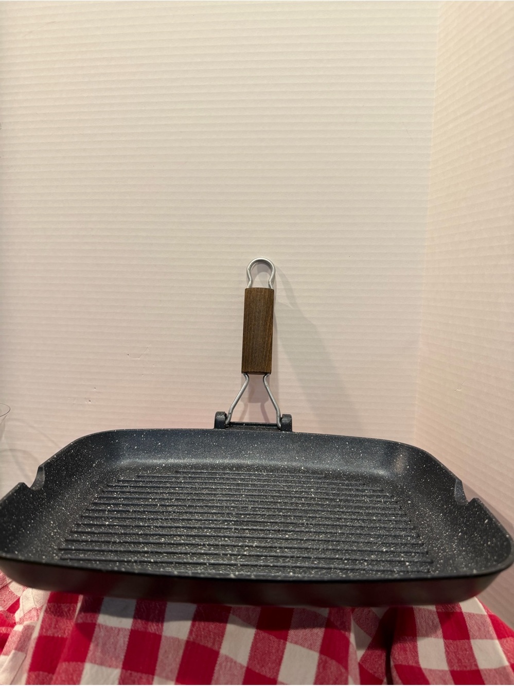 Italian Grilling Square Pan Speckled Non-stick Coating Folding Handle